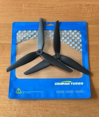 Пропелери Gemfan Turbo 1050 3 лопаті, 1 пара (CW+CCW), армований нейлон, 253mm, 26.6g, чорні