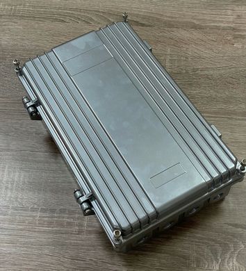 Алюминиевый корпус с радиатором (320х200х90/303х184х77мм), 4*M16, для РЭБ