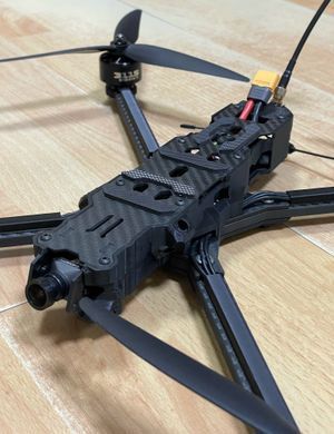 Дрон FPV ВІТЕР 10", управління на 915Мгц, рекомендоване корисне навантаження до 4.5кг, проведено польотні випробування